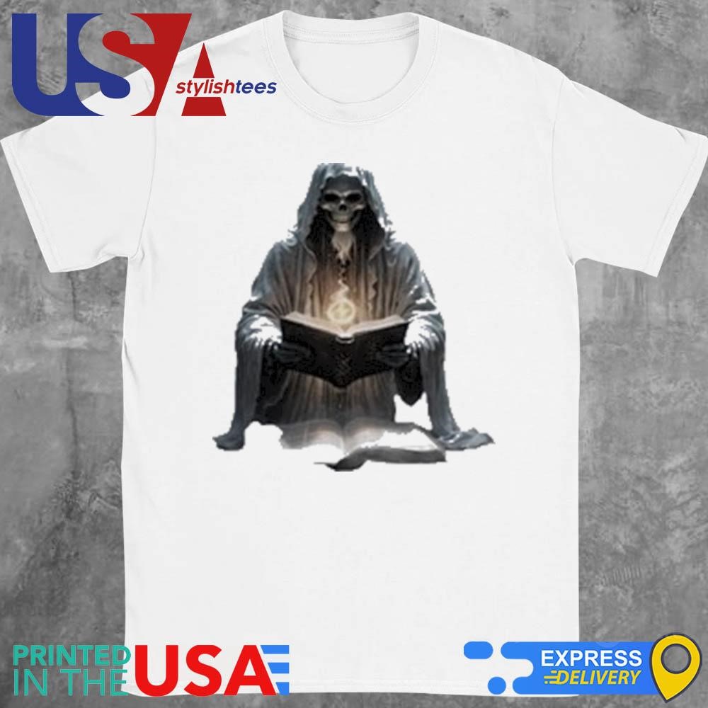 Halloween A Ghostly Cloak Wearing Skeleton Book Lover Shirt