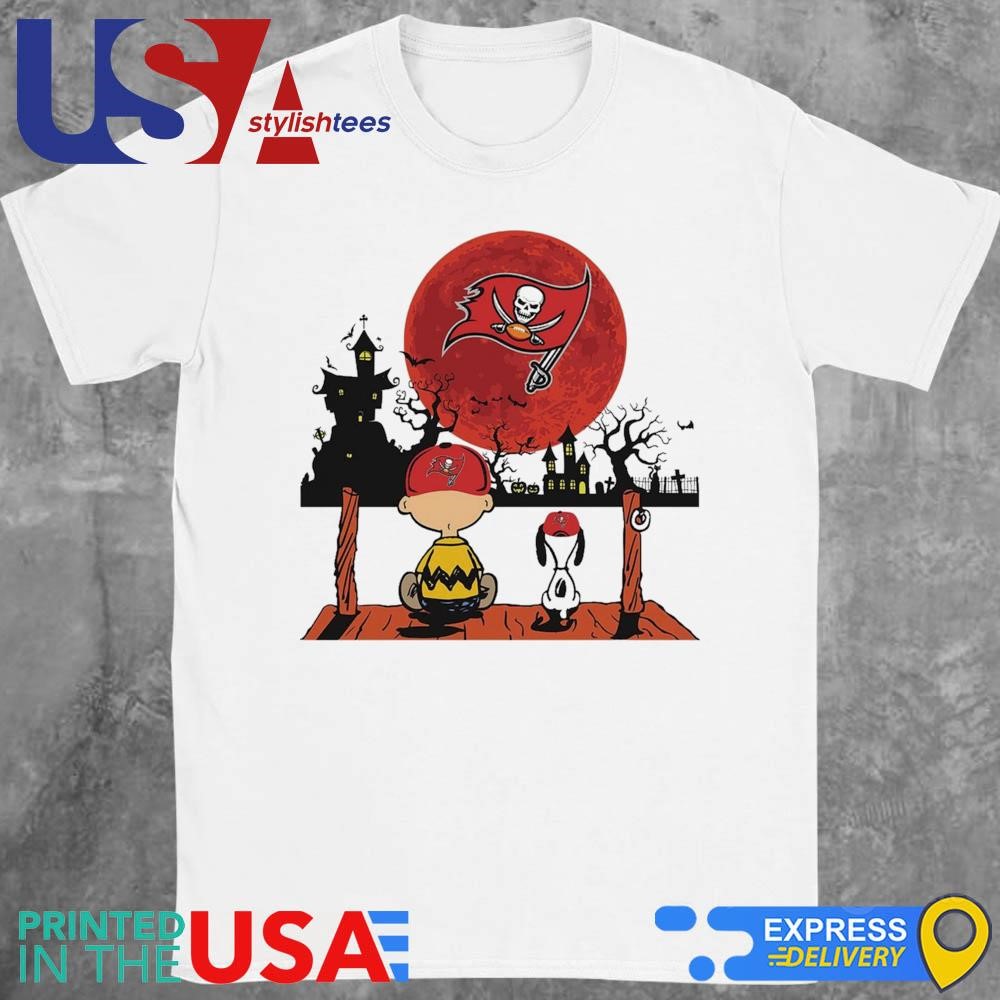 Charlie Brown And Snoopy Watching Tampa Bay Buccaneers Halloween 2024 Shirt